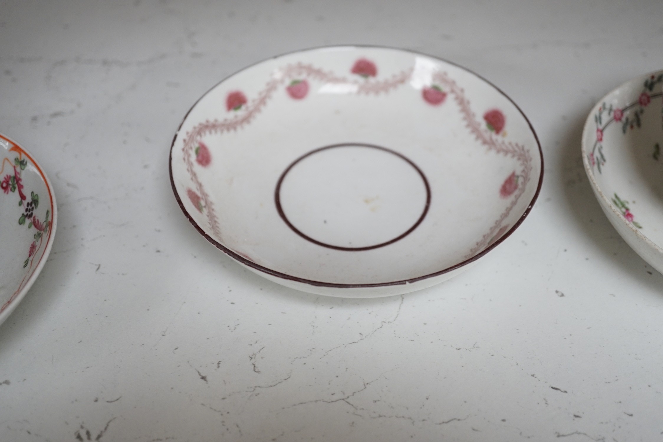 A quantity of Newhall teabowls and saucers and a pearlware tea bowl and saucer, c.1790-1800